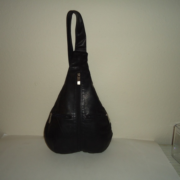 Russel&Bromley Women's Leather Black Back Pack Size-18x12 in - Picture 4 of 13